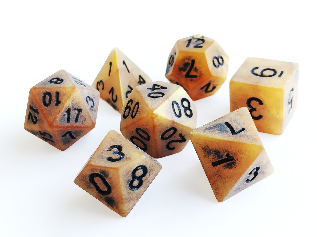 TLAMA games Sada 7 "kamenných" kostek pro RPG Barva: Hnědá (7 pcs RPG dice set "stone" texture)