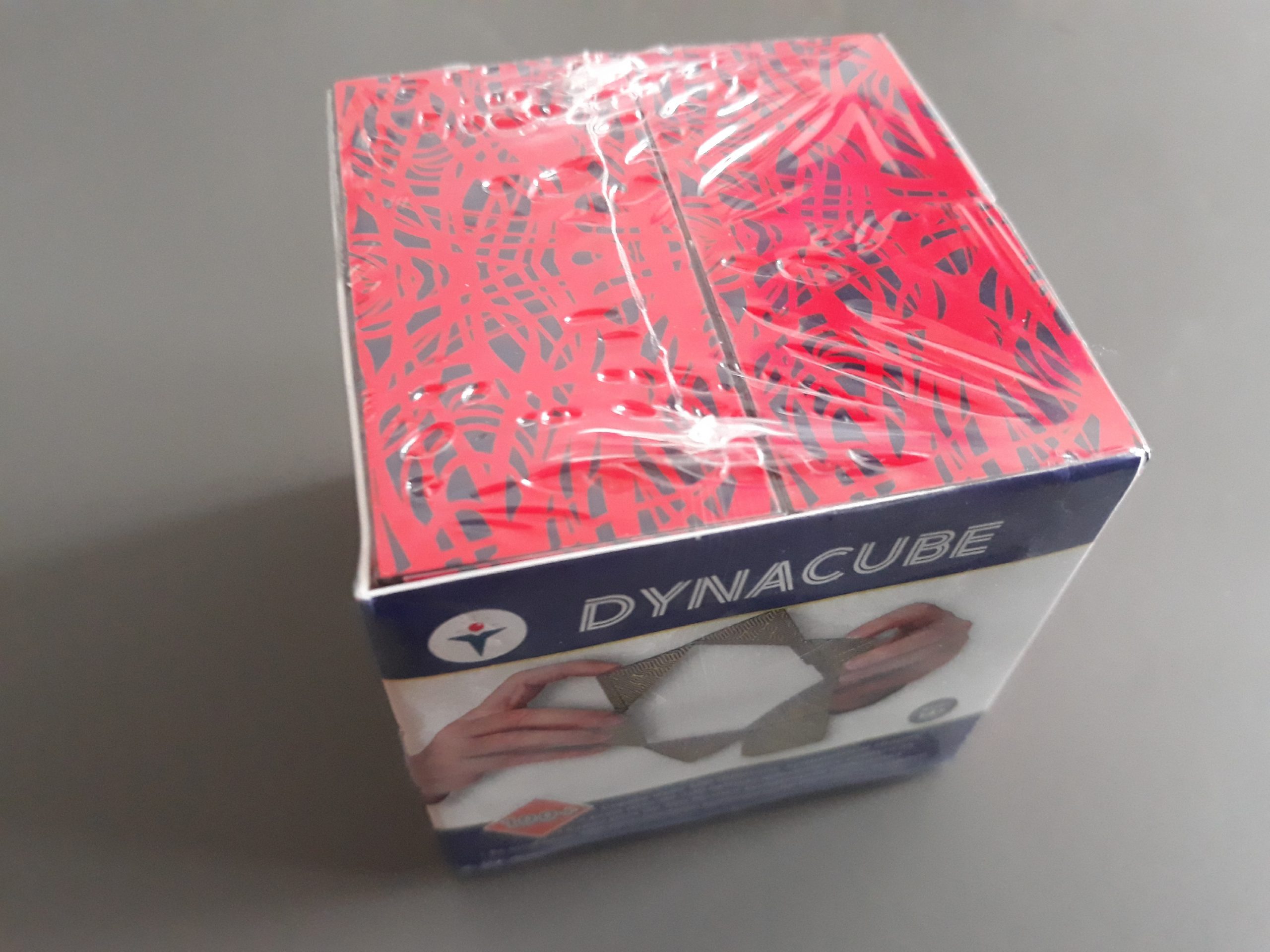 RECENTTOYS Dynacube Barva: Červená