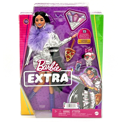 Barbie Extra - Stříbrné Šaty s fialovým boa