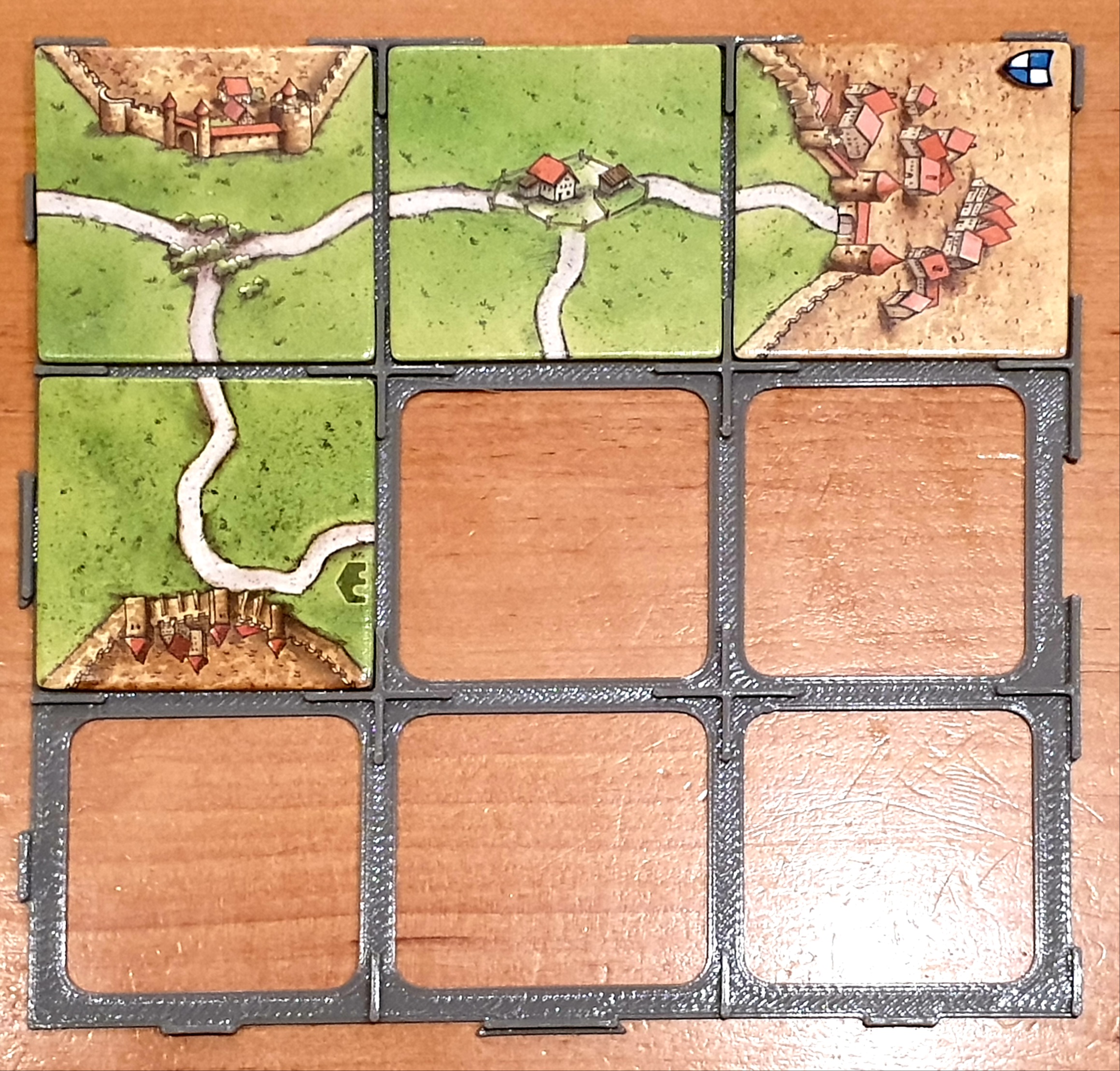 MitroCZECH Mřížka pro Karak / Carcassonne / Ostrov Skye Barva mřížky: Lesklá tmavě šedá