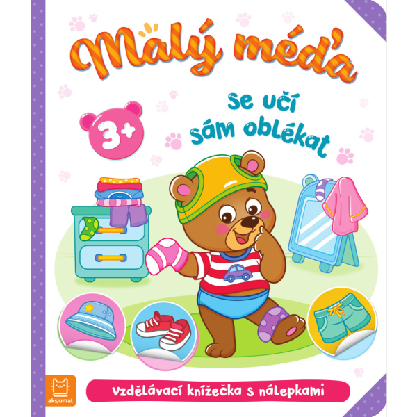 Malý méďa se učí sám oblékat