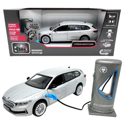 Škoda Superb IV Combi Stříbrně šedá + nabíjecí stanice 1:35